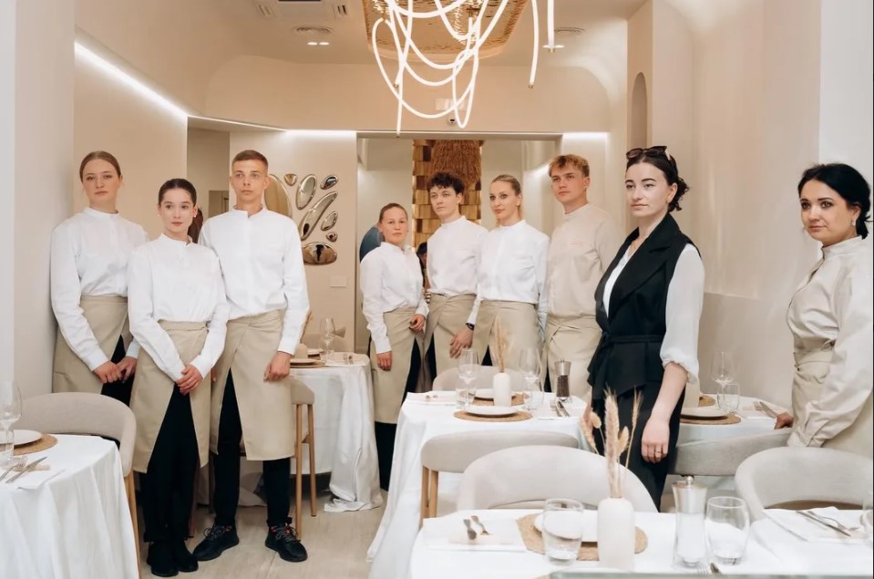 “Volevo che la cucina ucraina fosse conosciuta nel centro di Roma”: il ristoratore Mykola Oleksiv sui ristoranti ANASTASIA, il borsch e il sogno italiano